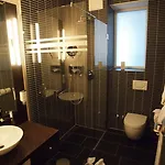 Отель Kraemer