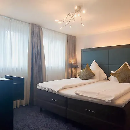 卡拉蒙拓普酒店 3*